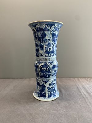 Two Chinese blue and white 'gu' vases with landscape and floral panels, Kangxi — photo 5