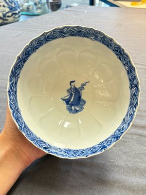 Two Chinese blue and white 'immortals' bowls, Chenghua and Kangxi mark, Kangxi — 照片 13