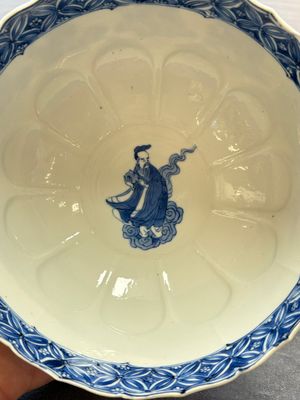 Two Chinese blue and white 'immortals' bowls, Chenghua and Kangxi mark, Kangxi — 照片 14