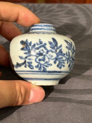 Two Chinese blue and white jars, a stem cup, a bowl and a censer, Chenghua mark, Ming — photo 11