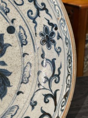 Two Chinese blue and white jars, a stem cup, a bowl and a censer, Chenghua mark, Ming — photo 44