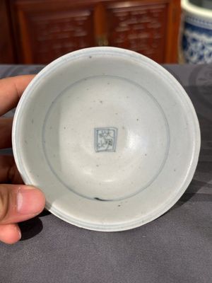 Two Chinese blue and white jars, a stem cup, a bowl and a censer, Chenghua mark, Ming — photo 6