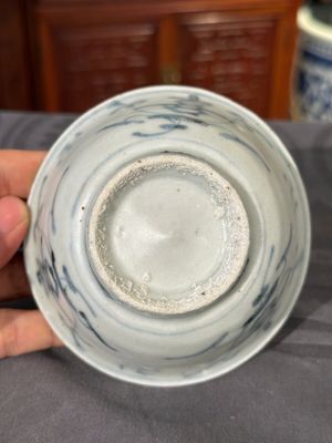 Two Chinese blue and white jars, a stem cup, a bowl and a censer, Chenghua mark, Ming — 照片 8
