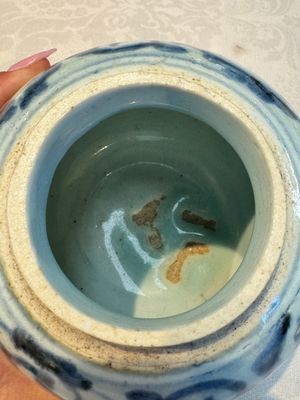 Two Chinese blue and white jars, Ming, and a Japanese blue and white vase, possibly Edo, 18th C. — foto 9
