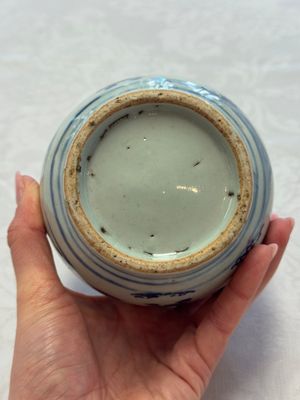 Two Chinese blue and white jars with figural and floral design, late Ming — photo 14