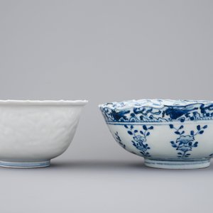 Two Chinese blue and white "kraak" porcelain bowls, Ming, Wanli — photo 2