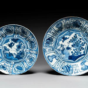 Two Chinese blue and white kraak porcelain dishes with birds and insects, Wanli — 照片 1