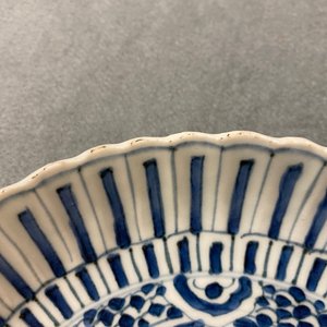 Two Chinese blue and white kraak porcelain dishes with deer and a grasshopper, Wanli — photo 9
