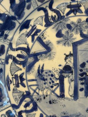Two Chinese blue and white kraak porcelain dishes with figures, Wanli — 照片 14