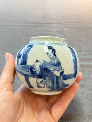 Two Chinese blue and white 'Long Eliza' jarlets, Kangxi — 照片 8