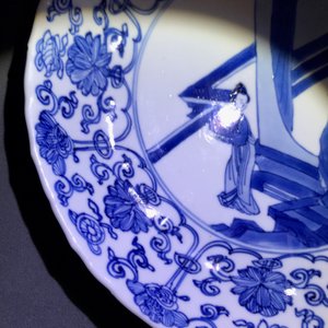 Two Chinese blue and white moulded plates with figures, Kangxi mark and of the period — photo 15