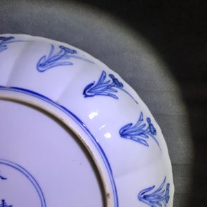 Two Chinese blue and white moulded plates with figures, Kangxi mark and of the period — photo 10