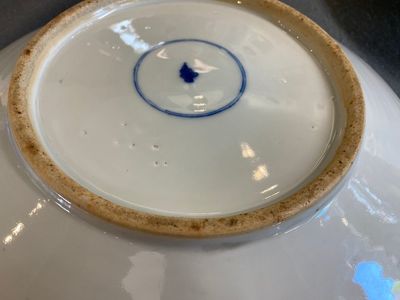 Two Chinese blue and white 'mountainous landscape' dishes, 19th C. — 照片 4
