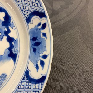 Two Chinese blue and white plates, Kangxi mark and of the period — 照片 11