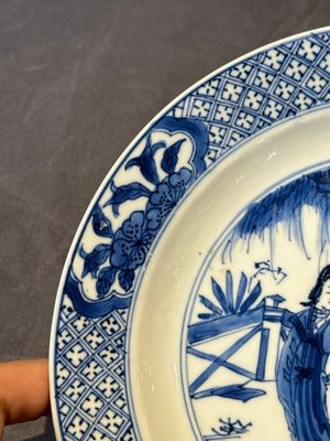 Two Chinese blue and white plates with figural design, Wanli and Kangxi mark, Kangxi — 照片 16