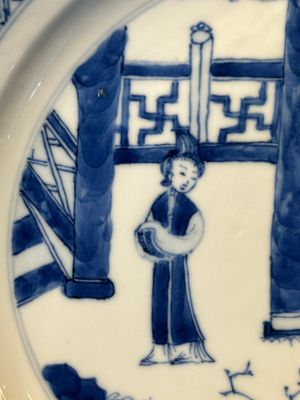 Two Chinese blue and white plates with figural design, Wanli and Kangxi mark, Kangxi — 照片 4
