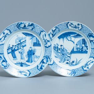 Two Chinese blue and white 'Romance of the Western Chamber' plates, Kangxi — photo 1