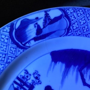 Two Chinese blue and white 'Romance of the Western Chamber' plates, Kangxi — photo 9