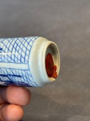 Two Chinese blue and white snuff bottles, Yongzheng mark, 18/19th C. — photo 18