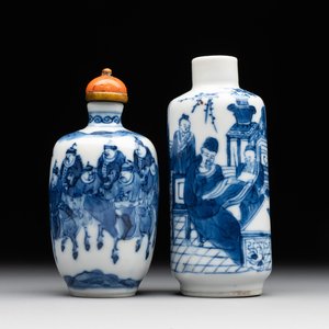 Two Chinese blue and white snuff bottles, Yongzheng mark, 18/19th C. — photo 1