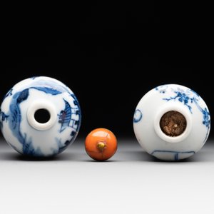 Two Chinese blue and white snuff bottles, Yongzheng mark, 18/19th C. — photo 5