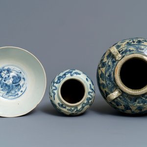 Two Chinese blue and white Swatow jars and a bowl, Ming — 照片 6
