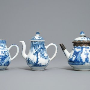 Two Chinese blue and white teapots and a cream jug, Yongzheng — 照片 4