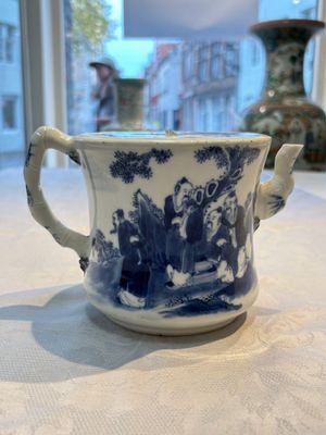 Two Chinese blue and white teapots and covers depicting goldfish and 'Wu Lao Guan Taiji 五老觀太極', Daoguang mark, 19th C. — photo 1
