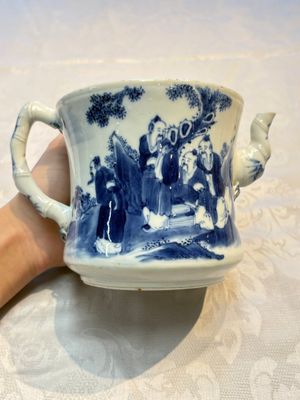 Two Chinese blue and white teapots and covers depicting goldfish and 'Wu Lao Guan Taiji 五老觀太極', Daoguang mark, 19th C. — photo 2