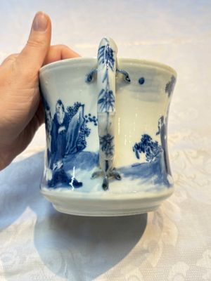 Two Chinese blue and white teapots and covers depicting goldfish and 'Wu Lao Guan Taiji 五老觀太極', Daoguang mark, 19th C. — photo 5