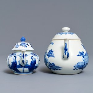 Two Chinese blue and white teapots and covers, Jiajing and Yu marks, Kangxi — 照片 3