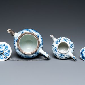 Two Chinese blue and white teapots and covers, Kangxi — photo 6