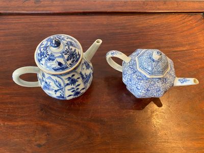 Two Chinese blue and white teapots and covers, Kangxi — photo 2