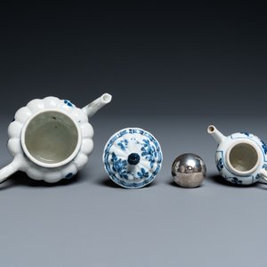 Two Chinese blue and white teapots, Kangxi/Qianlong — photo 6