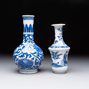 Two Chinese blue and white vases, a covered jar and a brush pot, Kangxi and later — 照片 5