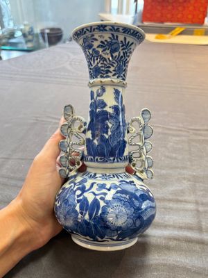 Two Chinese blue and white vases after Venetian glass models and a 'horses' bowl, Kangxi — 照片 14
