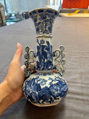 Two Chinese blue and white vases after Venetian glass models and a 'horses' bowl, Kangxi — 照片 10
