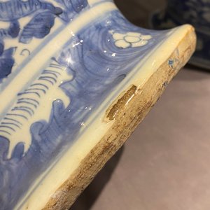 Two Chinese blue and white vases and covers, Wanli — 照片 66