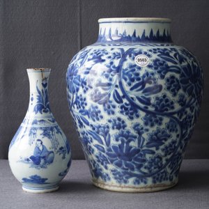 Two Chinese blue and white vases, Kangxi and Transitional period — 照片 9