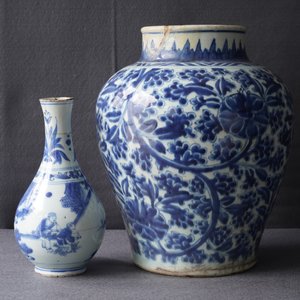 Two Chinese blue and white vases, Kangxi and Transitional period — 照片 10