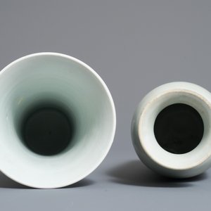 Two Chinese blue and white vases with floral design, Hatcher cargo, Transitional period — photo 6