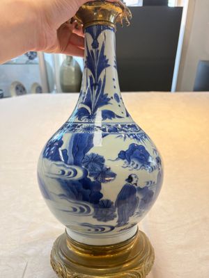 Two Chinese blue and white 'Wen Wang Fang Xian 文王訪賢' and 'Zhu Lin Qi Xian 竹林七賢' vases mounted as lamps, Transitional period — photo 16