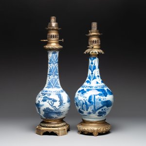Two Chinese blue and white 'Wen Wang Fang Xian 文王訪賢' and 'Zhu Lin Qi Xian 竹林七賢' vases mounted as lamps, Transitional period — photo 2