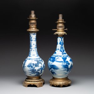 Two Chinese blue and white 'Wen Wang Fang Xian 文王訪賢' and 'Zhu Lin Qi Xian 竹林七賢' vases mounted as lamps, Transitional period — photo 3