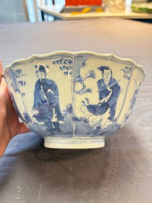 Two Chinese blue and white 'Xi Xiang Ji' and 'Eight Immortals' bowls, Ruo Shen Zhen Cang 若深珍藏 mark, Yongzheng and later — photo 3