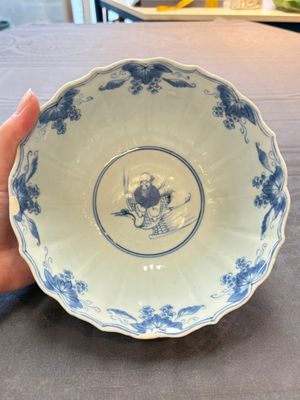 Two Chinese blue and white 'Xi Xiang Ji' and 'Eight Immortals' bowls, Ruo Shen Zhen Cang 若深珍藏 mark, Yongzheng and later — photo 5