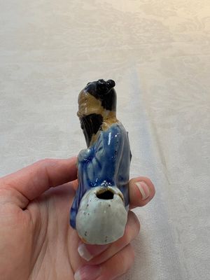 Two Chinese blue, white and celadon biscuit 'Shoulao' and 'Zhongli Quan' water droppers, Qianlong — foto 8
