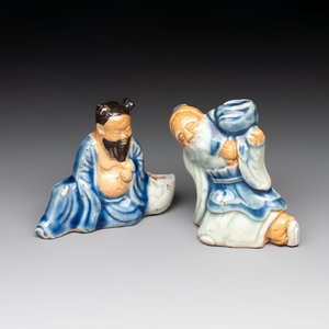 Two Chinese blue, white and celadon biscuit 'Shoulao' and 'Zhongli Quan' water droppers, Qianlong — photo 1
