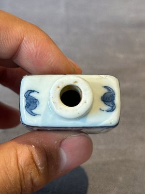 Two Chinese blue, white and copper-red snuff bottles, Chenghua mark, 19/20th C. — photo 12