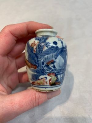 Two Chinese blue, white and copper-red snuff bottles, Yongzheng marks, 19th C. — photo 9